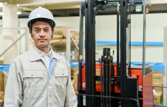 未経験から挑戦できる！フォークリフトオペレーターの魅力と将来性